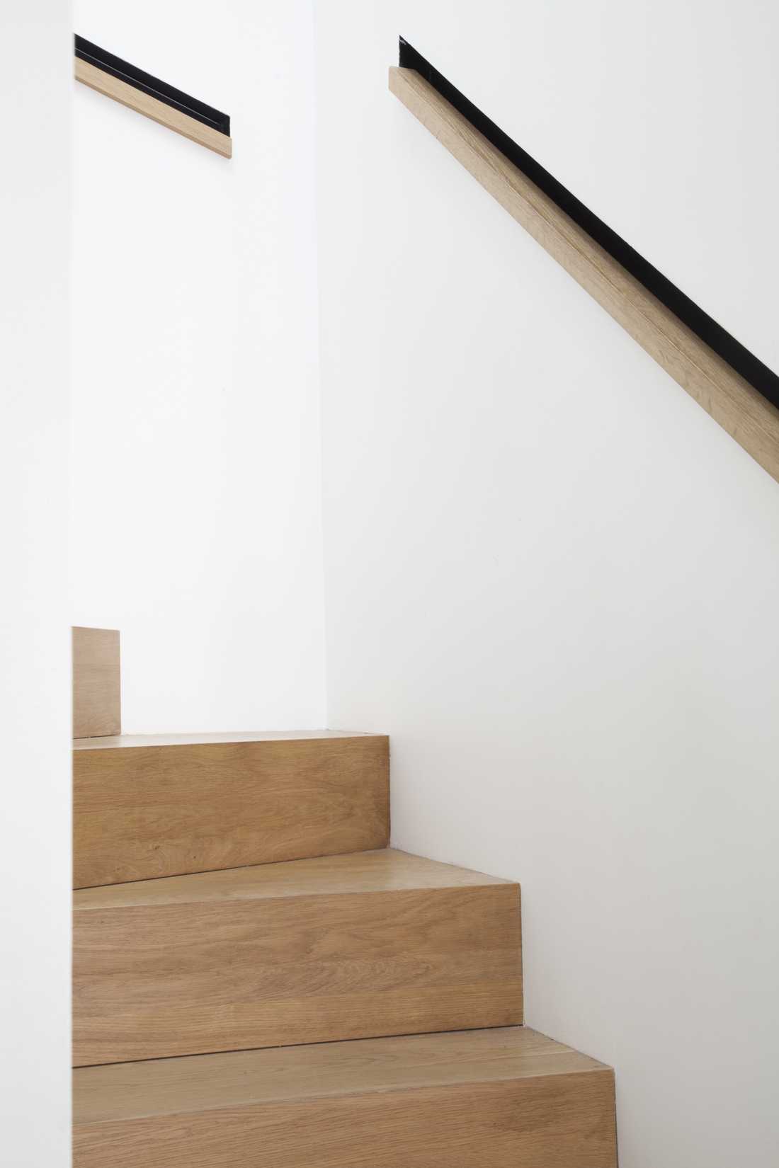 Détail de l'escalier réalisé sur mesure par un architecte à Strasbourg