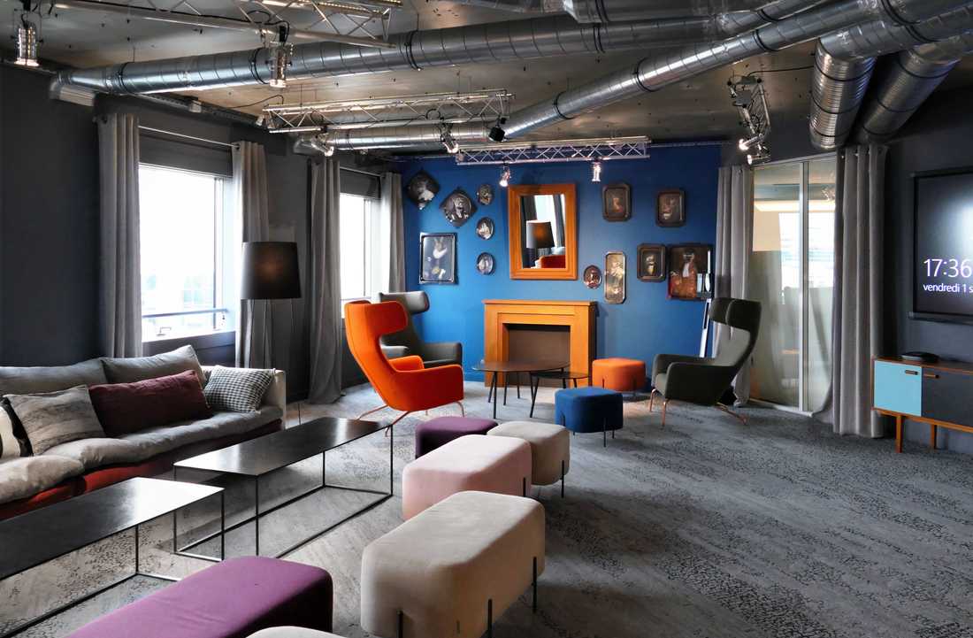 Aménagement du lobby d'une entreprise par un architecte dans le Bas-Rhin