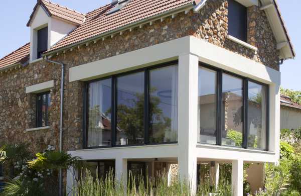 Extension et la surélévation d'une meulière par un architecte dans le Bas-Rhin