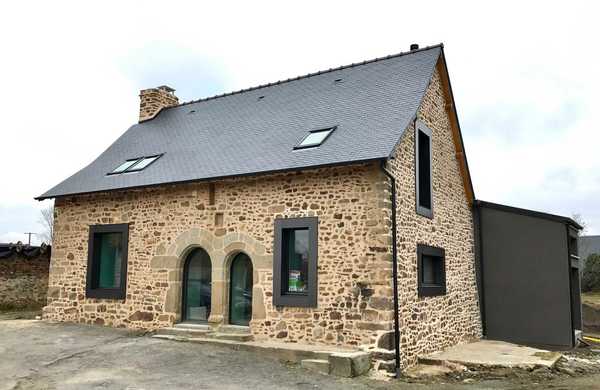 Extension d'une ancienne maison en pierre en Alsace