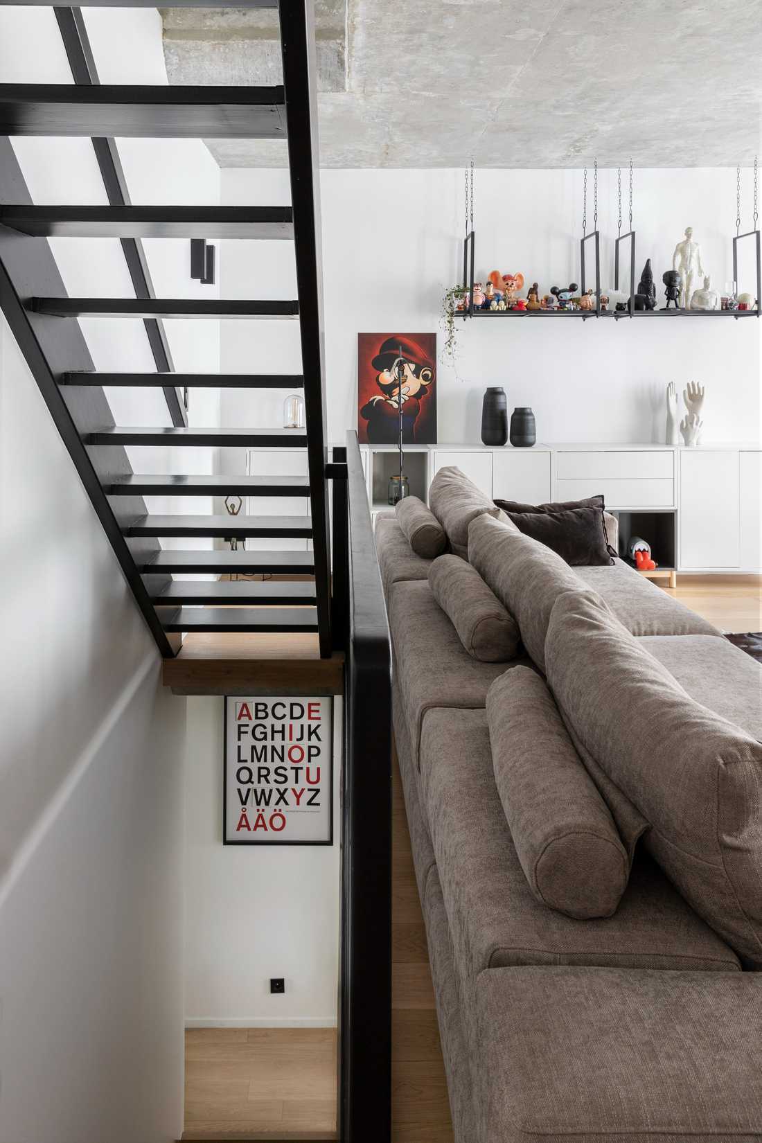 Escalier intérieur d'un triplex conçu par un architecte à Strasbourg