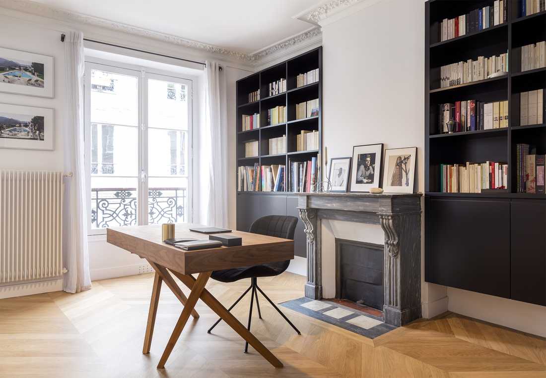 Bureau design dans un appartement haussmannien dans le Bas-Rhin